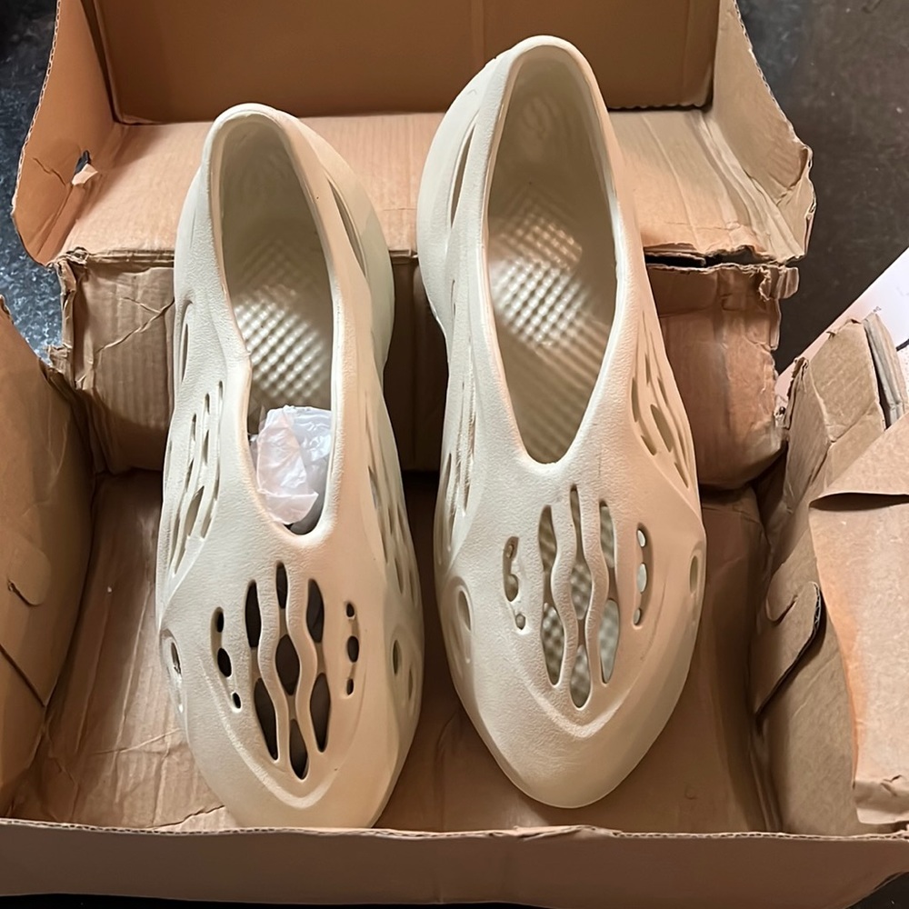 Never worn foam runners